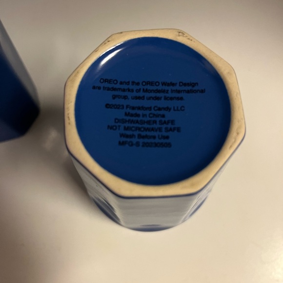 Set of 2 Ceramic Oreo Cups - NWOT - Picture 3 of 4